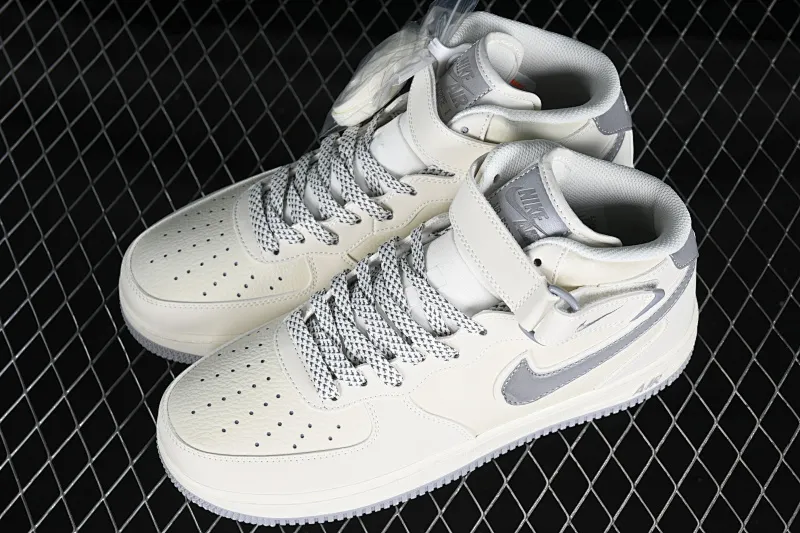 All categories Nk Air Force 1 Air Force series Nk Air Force 1 Mid Air Force mid-top Nk Air Force 1'07 Mid beige gray hook Starry Air Force One mid-top casual sneakers SH0235-522